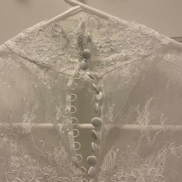 High Neck Wedding Topper - Picture 3 of 4